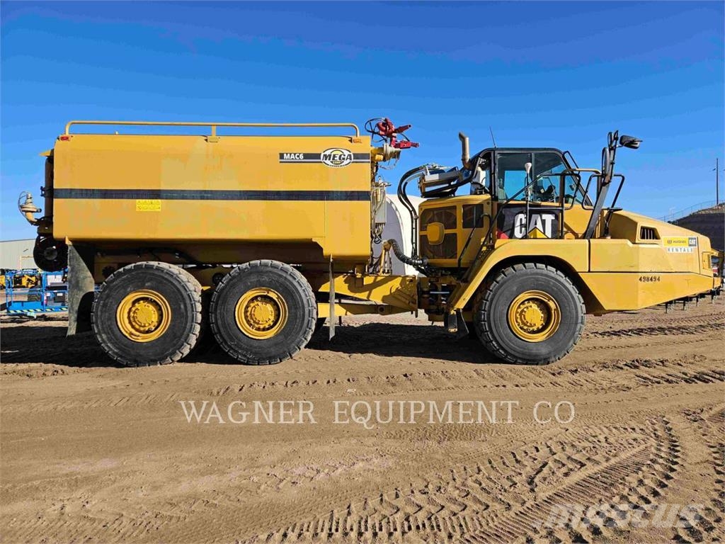 CAT 730C WT Поливальні машини