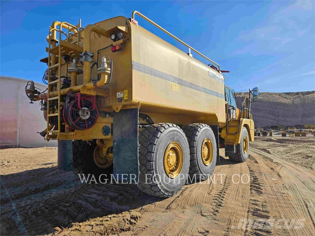 CAT 730C WT Поливальні машини