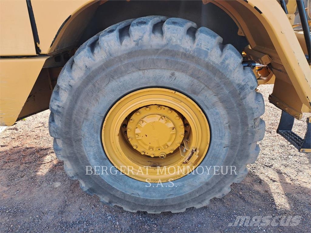 CAT 730C2 Midjestyrd dumper