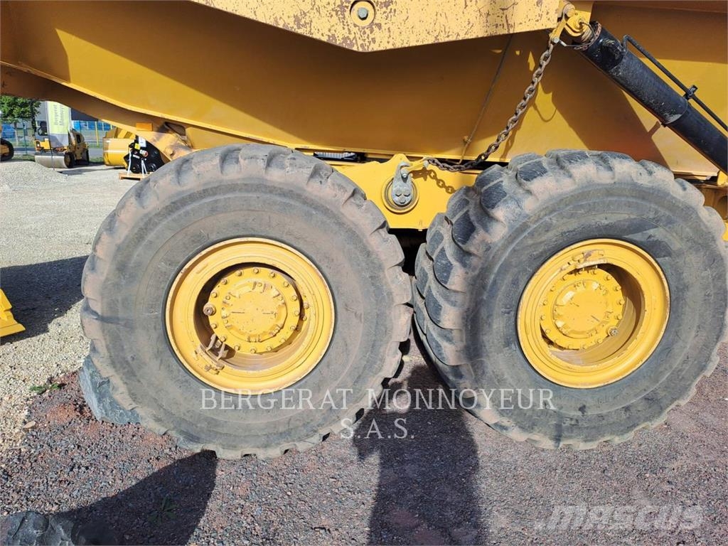 CAT 730C2 Midjestyrd dumper
