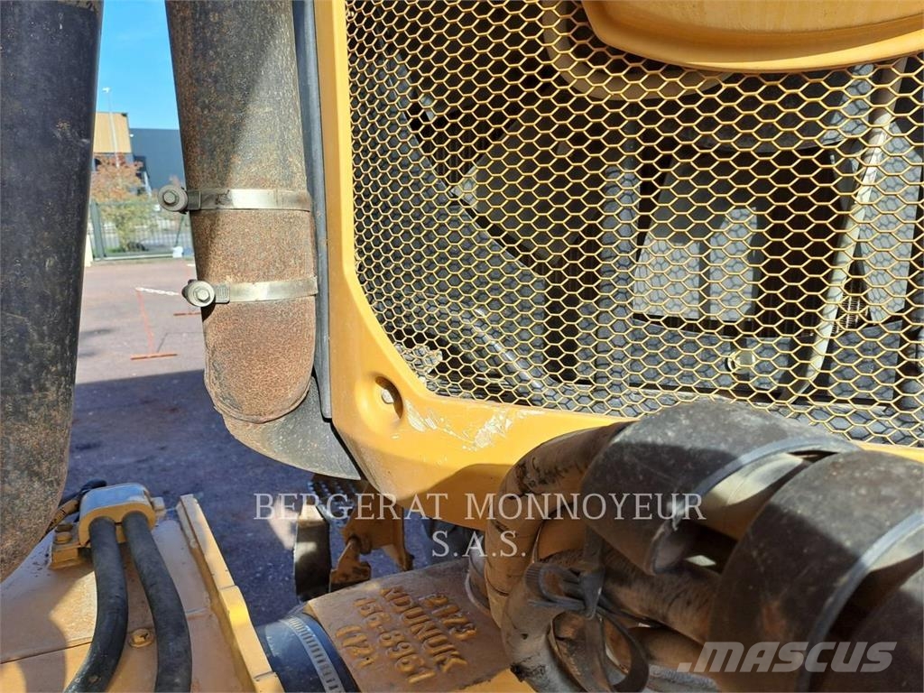 CAT 730C2 Midjestyrd dumper