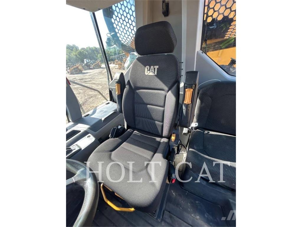 CAT 735 Dúmpers articulados