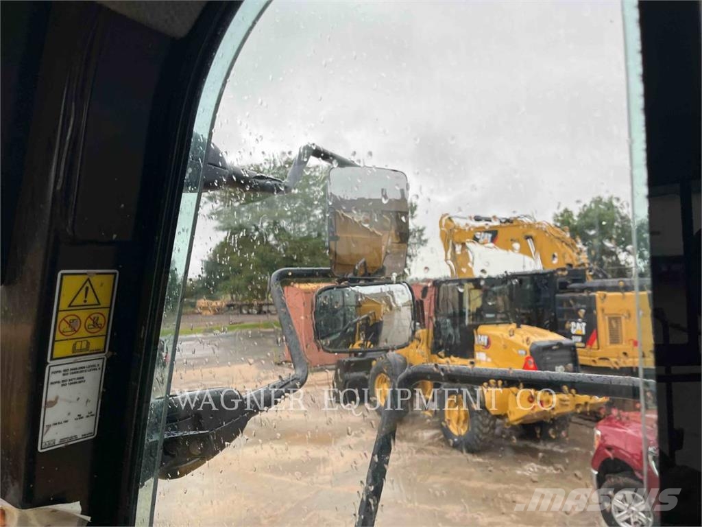 CAT 735 연결식 홀러