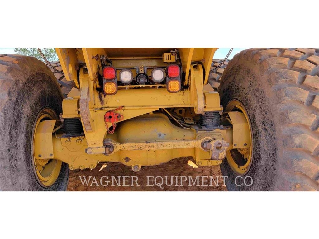 CAT 740 Dumper - Knickgelenk