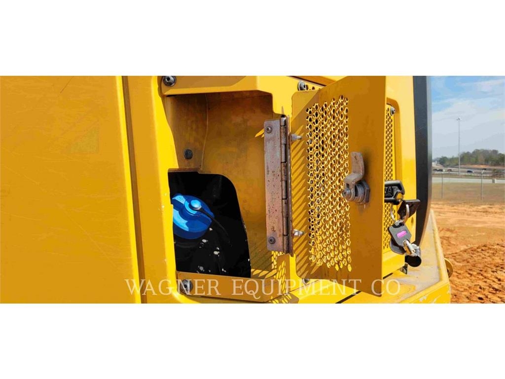 CAT 740 Dumper - Knickgelenk