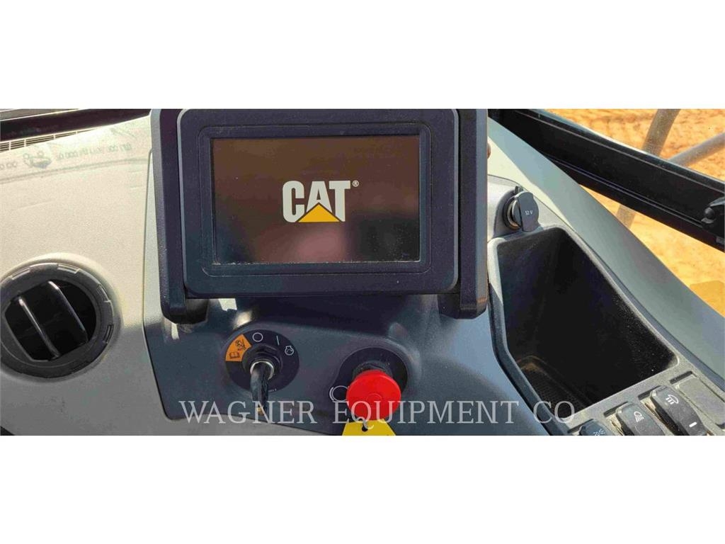 CAT 740 Dumper - Knickgelenk