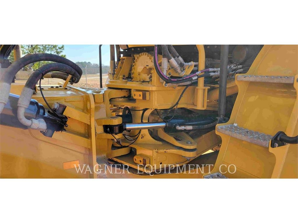 CAT 740 Dumper - Knickgelenk