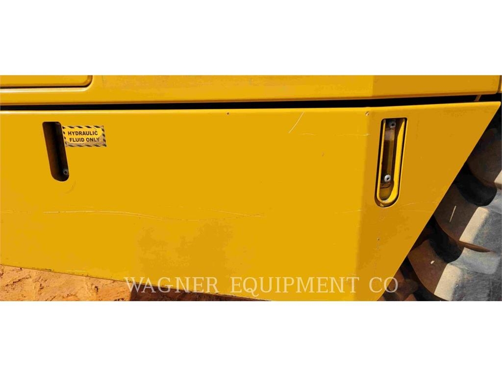 CAT 740 Dumper - Knickgelenk