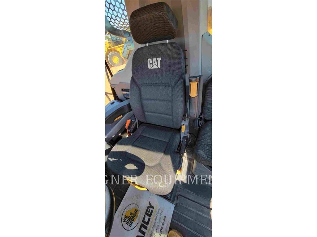 CAT 740 Dumper - Knickgelenk