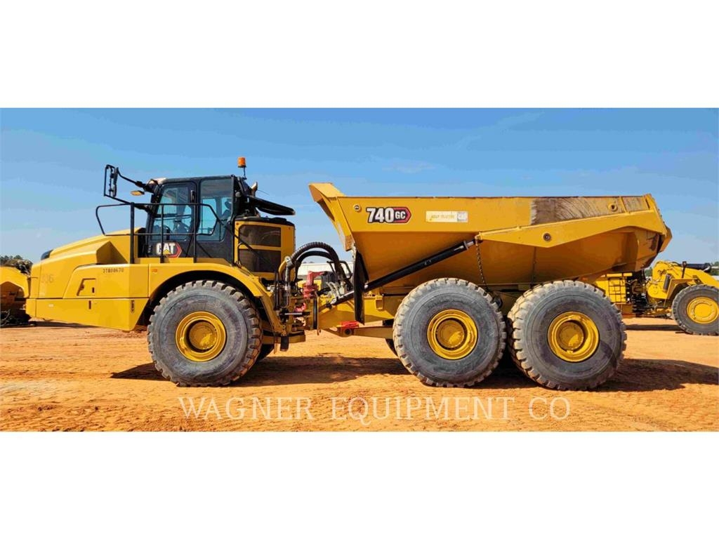 CAT 740 Dumper - Knickgelenk