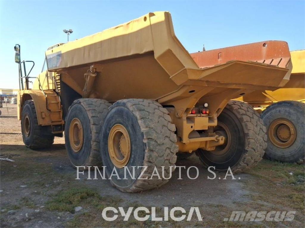 CAT 740 Wozidła przegubowe