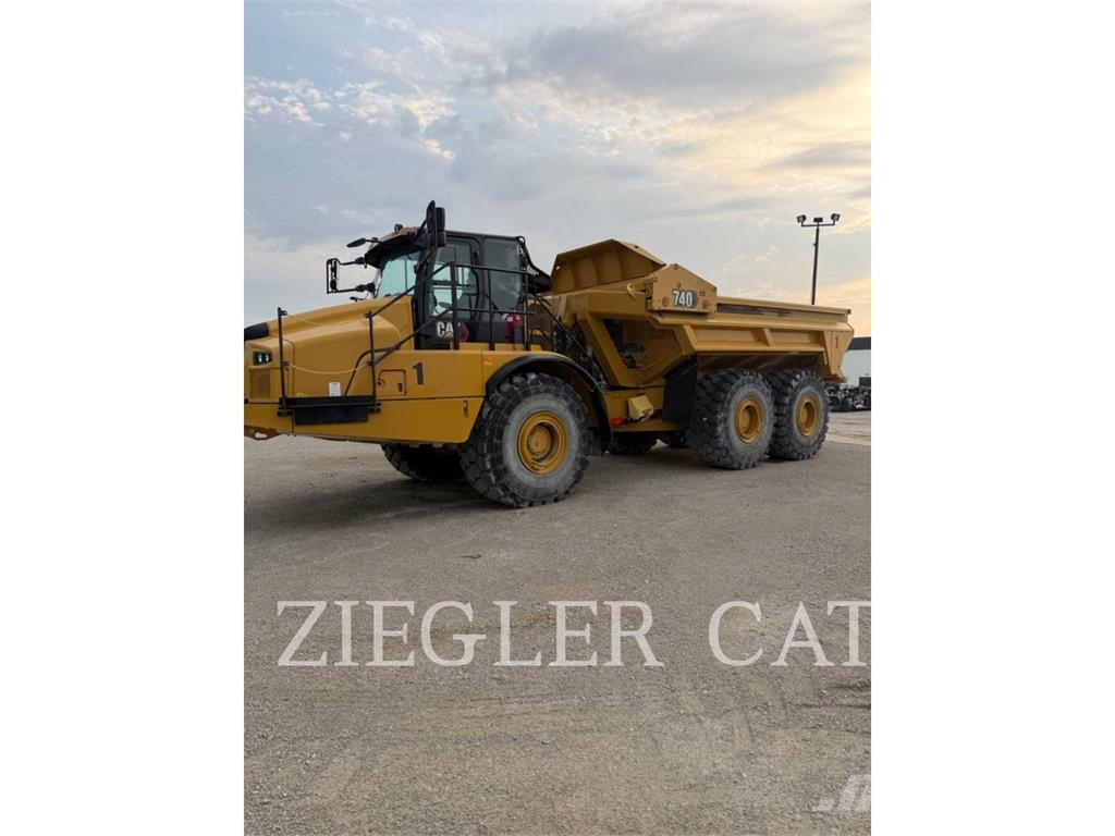 CAT 740-04EJ Зчленовані самоскиди