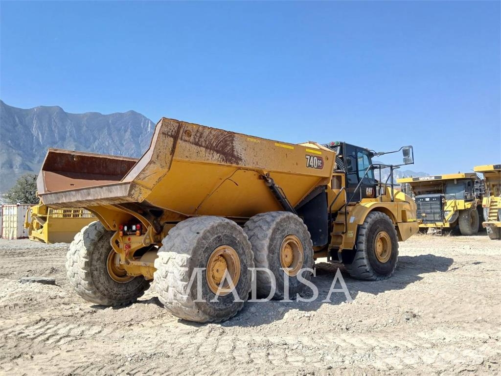 CAT 740 GC Zglobni damperi