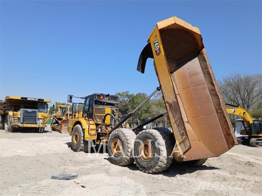 CAT 740 GC Zglobni damperi