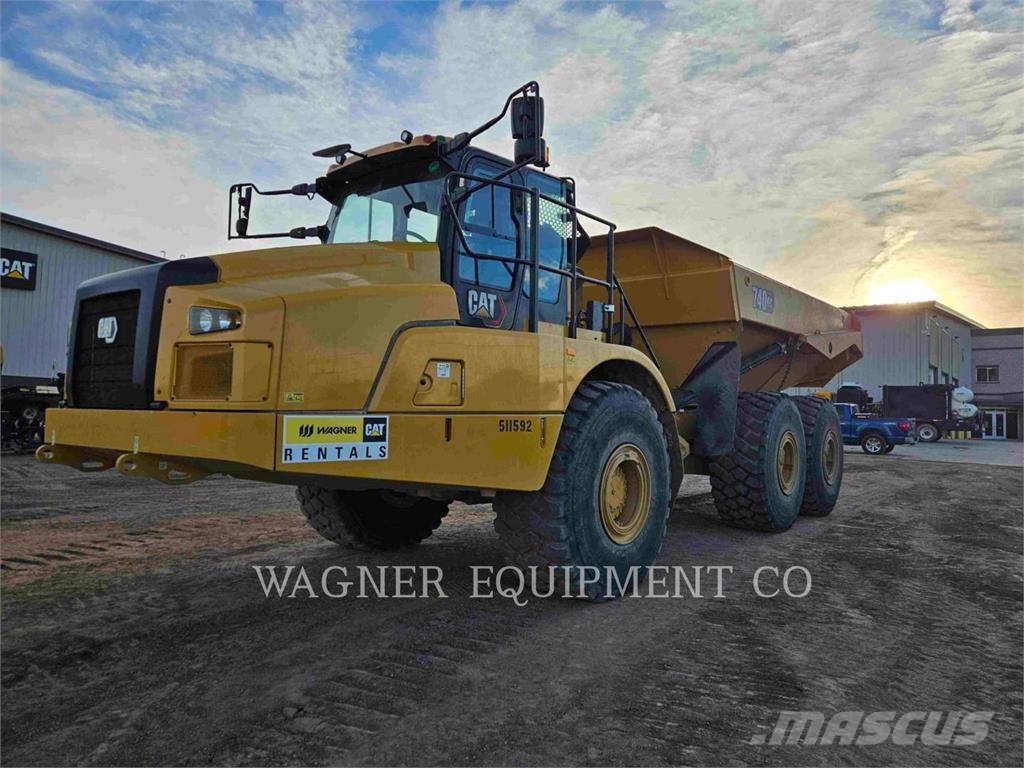 CAT 74004GC ساحبات مفصلية