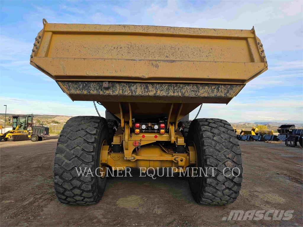 CAT 74004GC ساحبات مفصلية