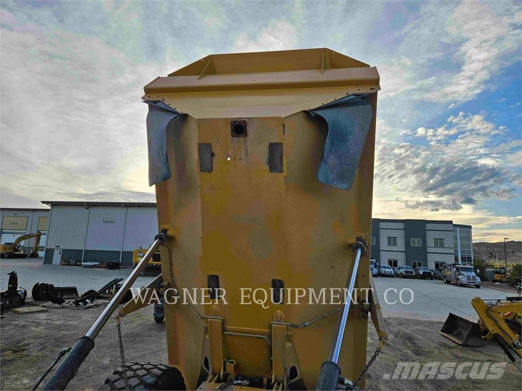 CAT 74004GC ساحبات مفصلية
