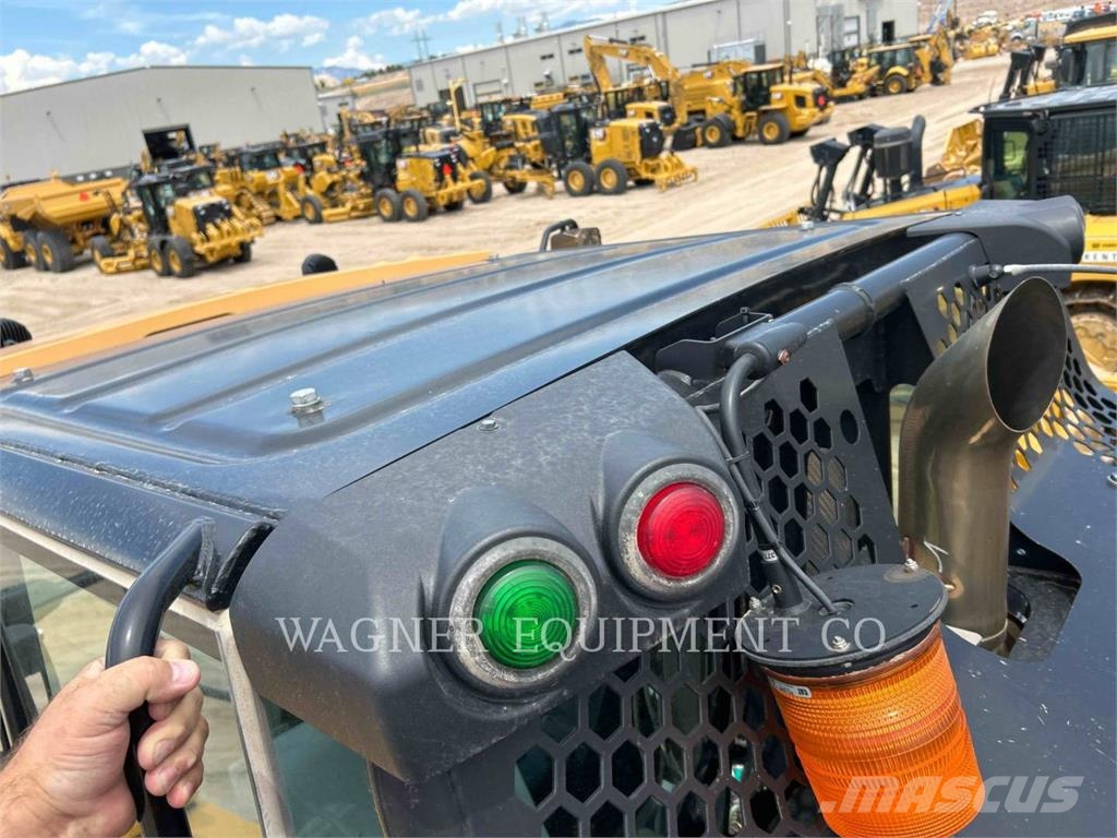 CAT 74004GC ساحبات مفصلية