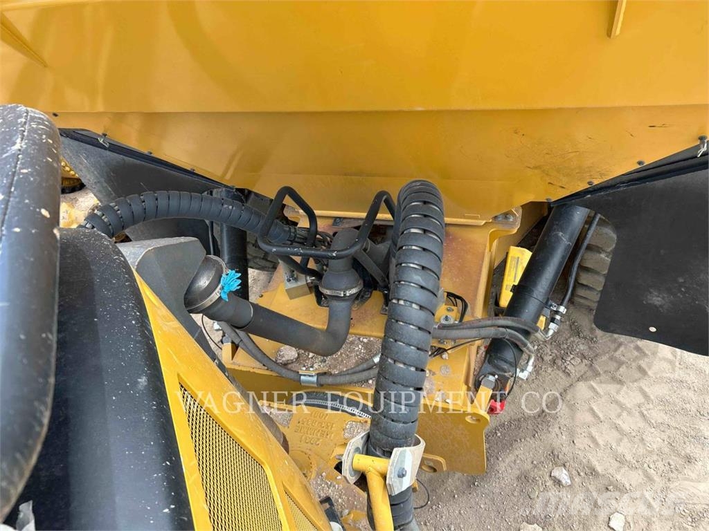 CAT 74004GC ساحبات مفصلية