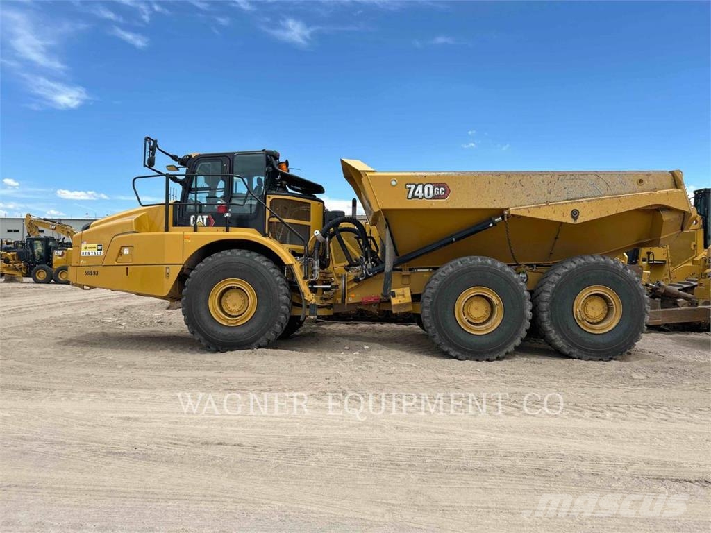 CAT 74004GC ساحبات مفصلية