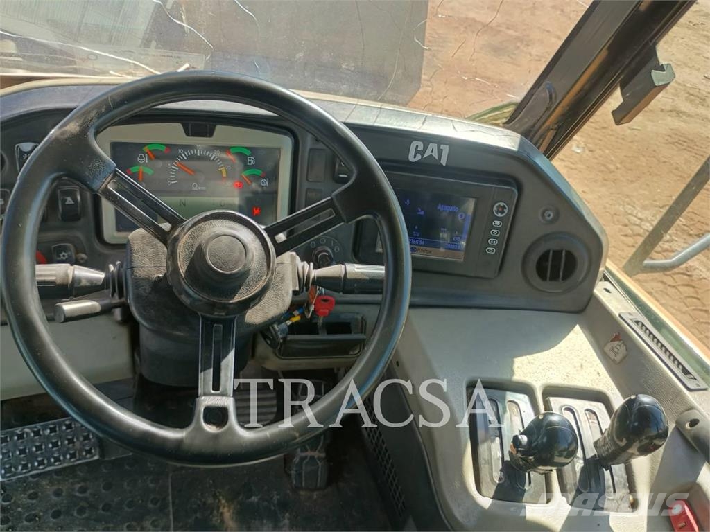 CAT 740B Zglobni demperji