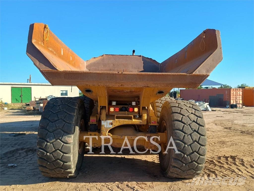 CAT 740B Liigendraamiga pinnaseveokid