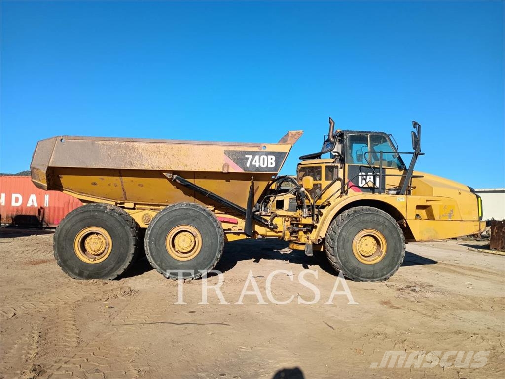 CAT 740B Liigendraamiga pinnaseveokid