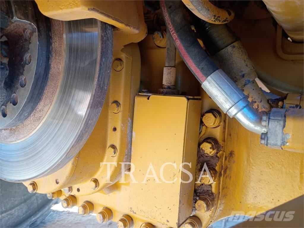 CAT 740B Liigendraamiga pinnaseveokid