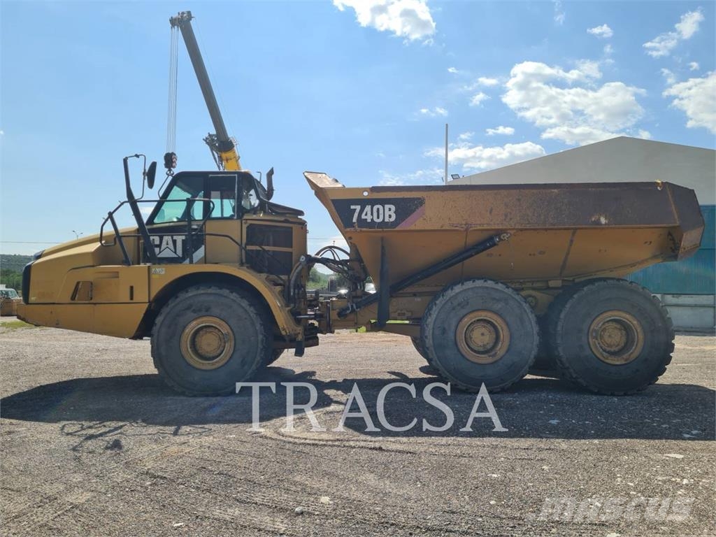 CAT 740B Liigendraamiga pinnaseveokid
