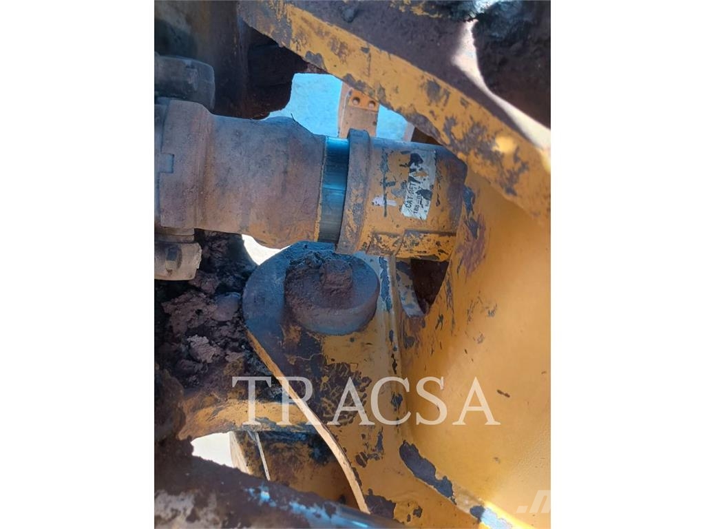 CAT 740B Liigendraamiga pinnaseveokid