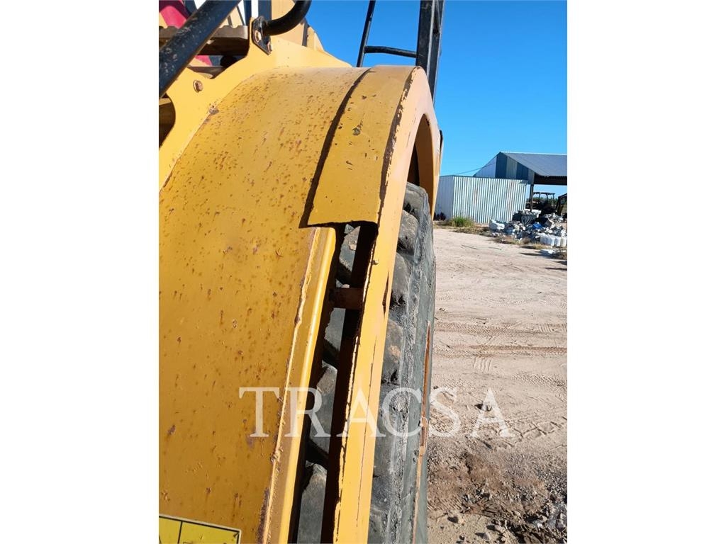CAT 740B Liigendraamiga pinnaseveokid