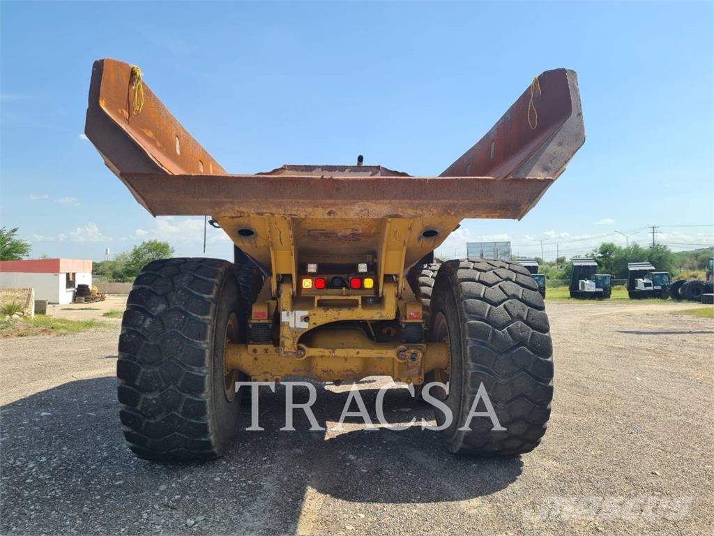 CAT 740B Liigendraamiga pinnaseveokid