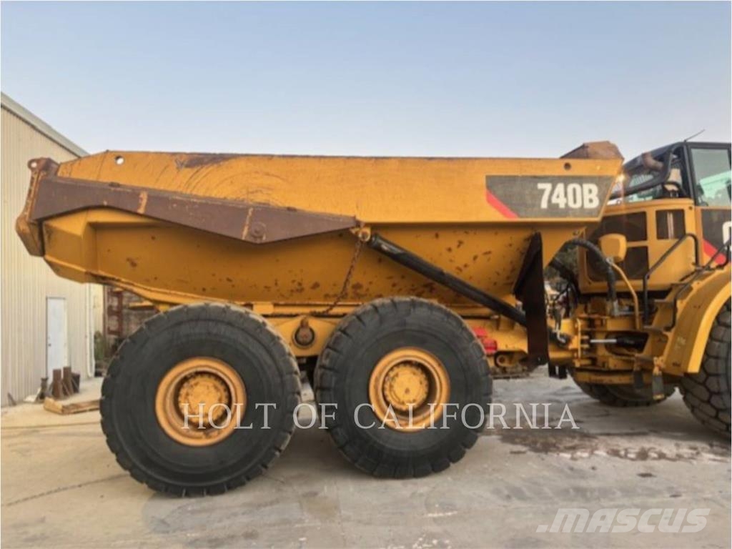 CAT 740B Kloubové dempry