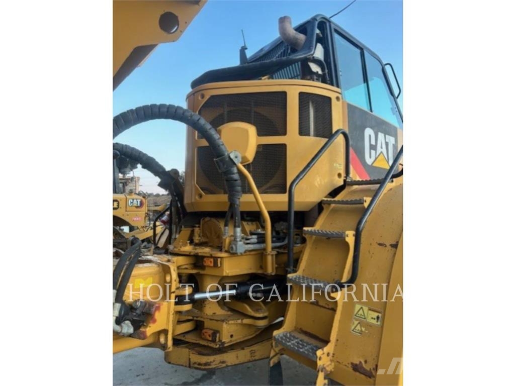 CAT 740B Kloubové dempry