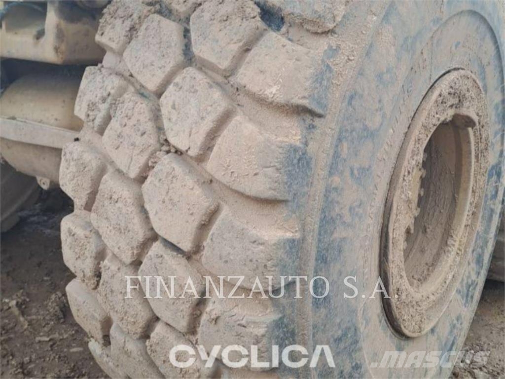 CAT 740B Σπαστό Dump Truck ADT
