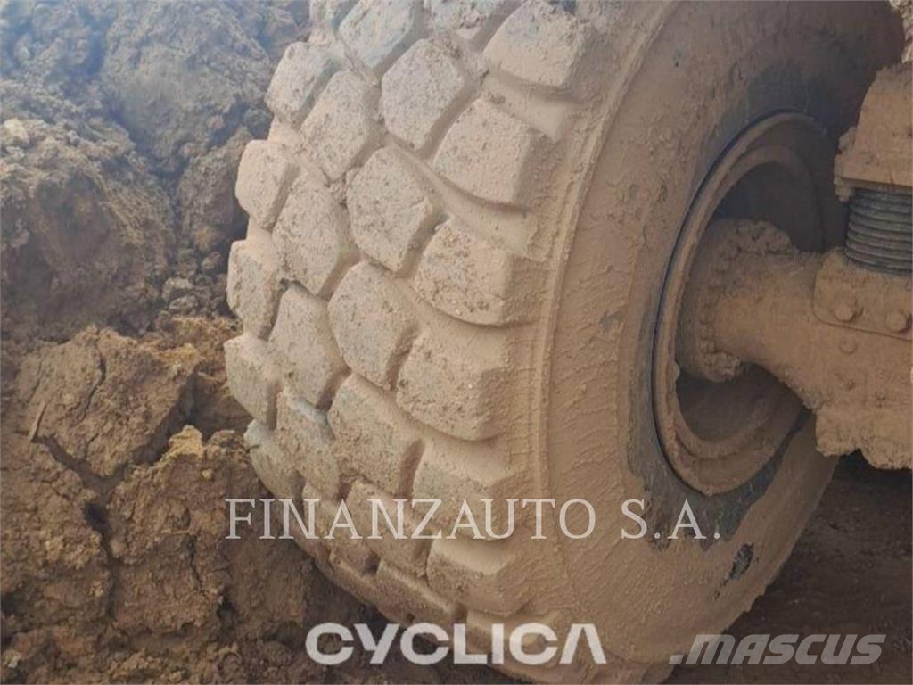 CAT 740B Σπαστό Dump Truck ADT