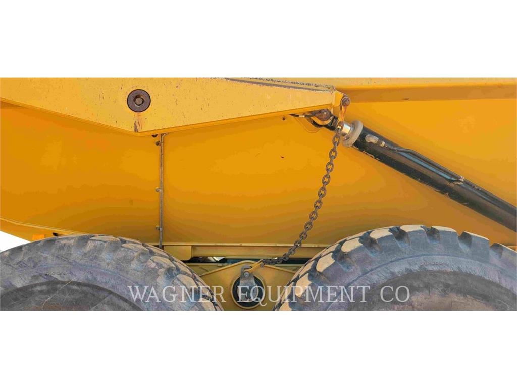CAT 740GC Zglobni damperi