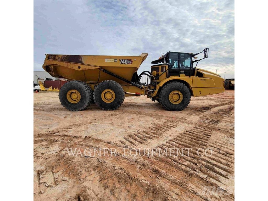 CAT 740GC Zglobni damperi