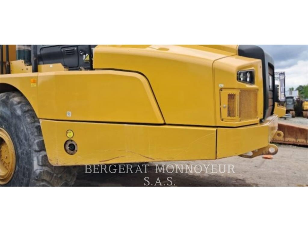 CAT 740GC Midjestyrd dumper
