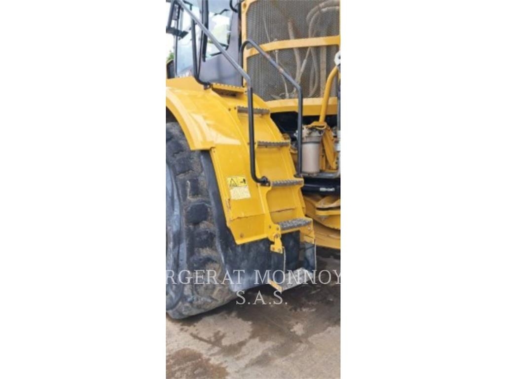 CAT 740GC Midjestyrd dumper