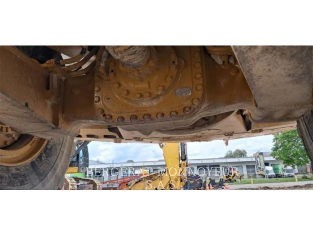 CAT 740GC Midjestyrd dumper