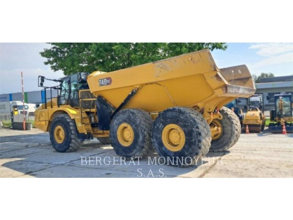 CAT 740GC Midjestyrd dumper