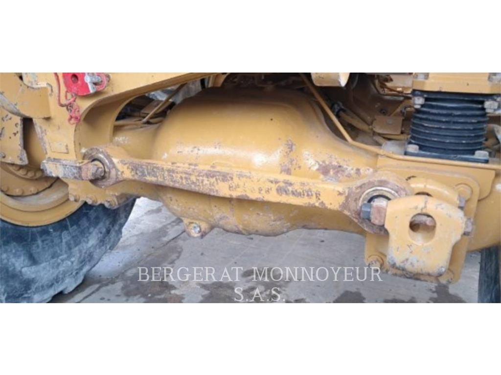 CAT 740GC Midjestyrd dumper