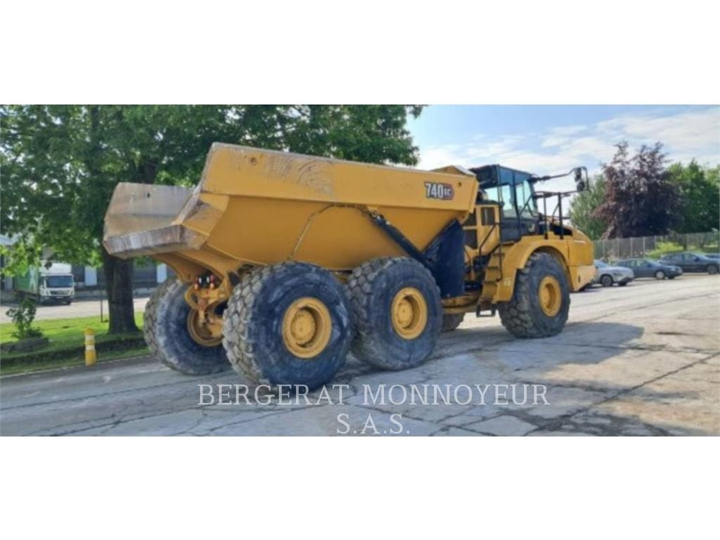 CAT 740GC Midjestyrd dumper