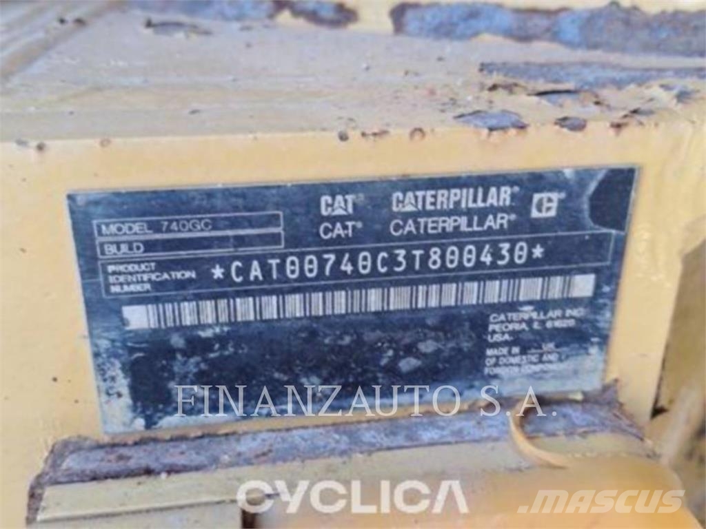 CAT 740GC Dúmpers articulados