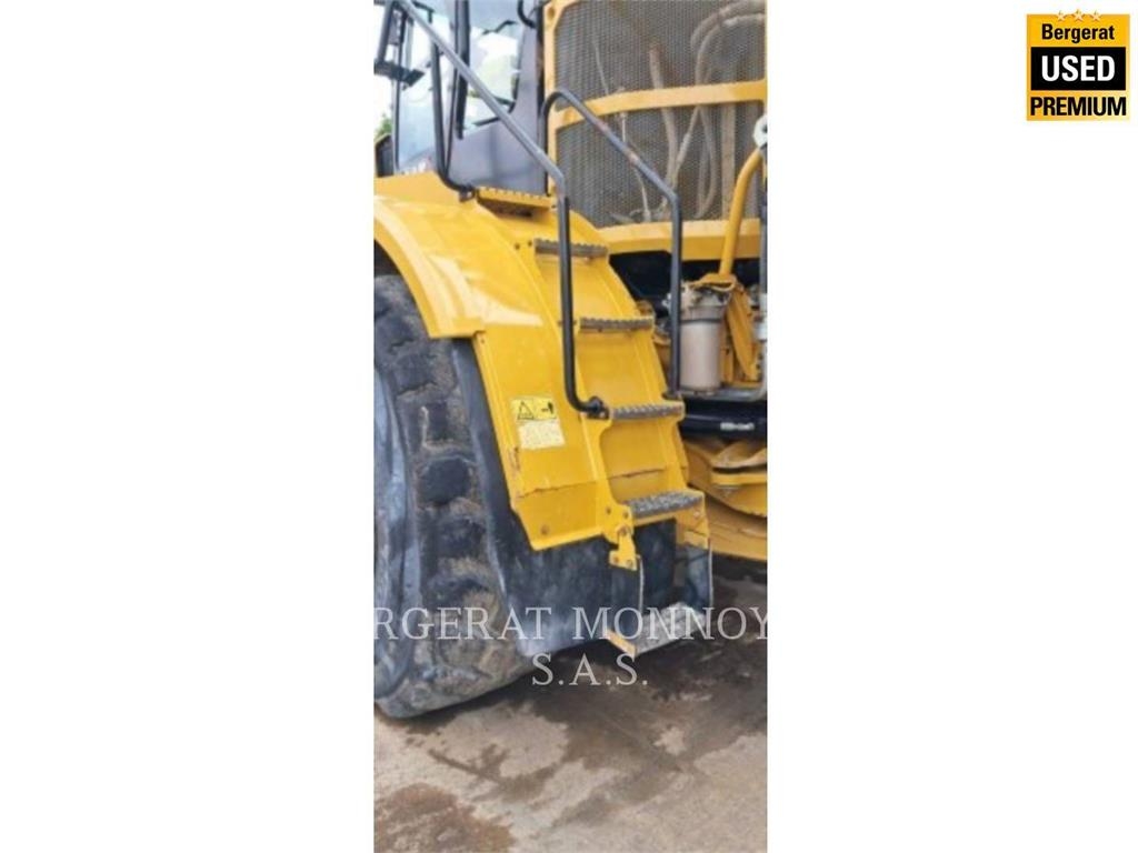 CAT 740GC Tombereau articulé