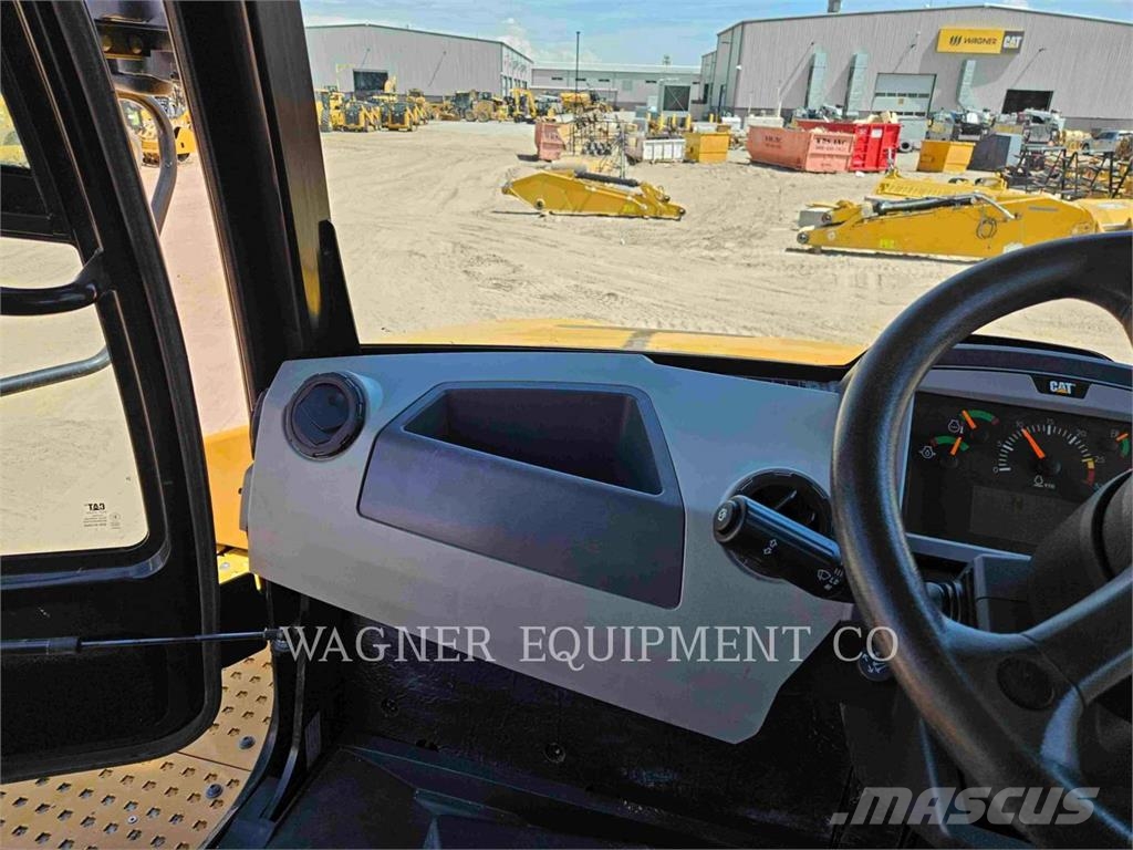 CAT 745 Knik dumptrucks