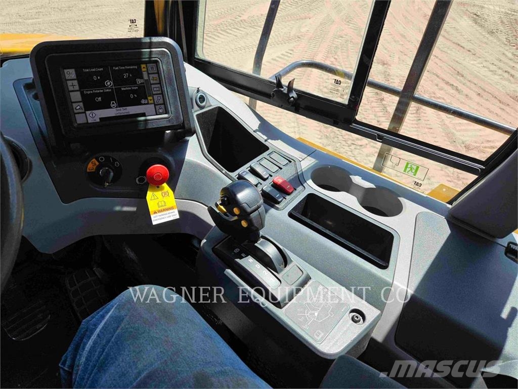 CAT 745 Knik dumptrucks