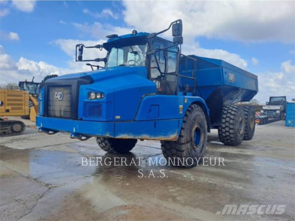 CAT 745 Dumper - Knickgelenk