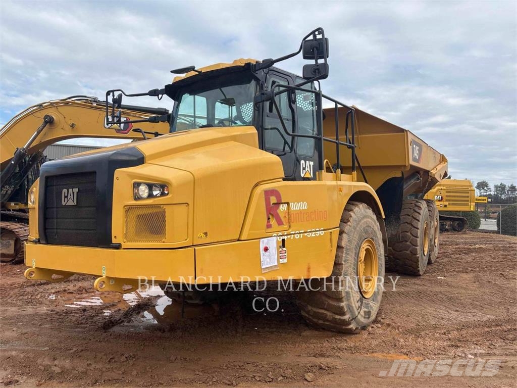 CAT 745 Artikulētie pašizgāzēji